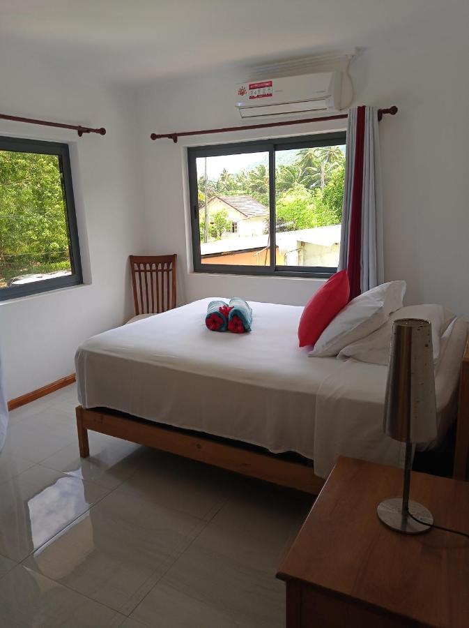 Les Forbans Selfcatering Apartment Takamaka Eksteriør billede